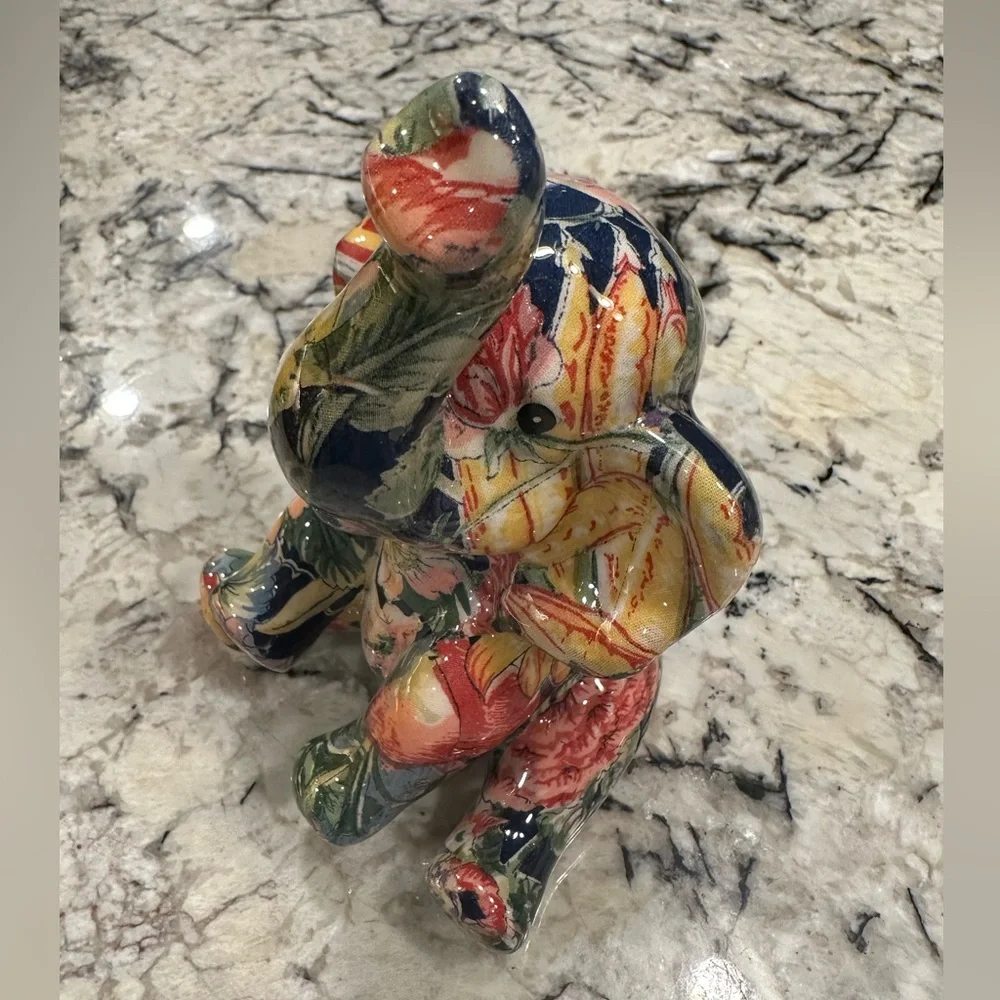 EUC La Vie Safari Decoupage Porcelain Elephant and Giraffe Figurine Set - Picture 2 of 11